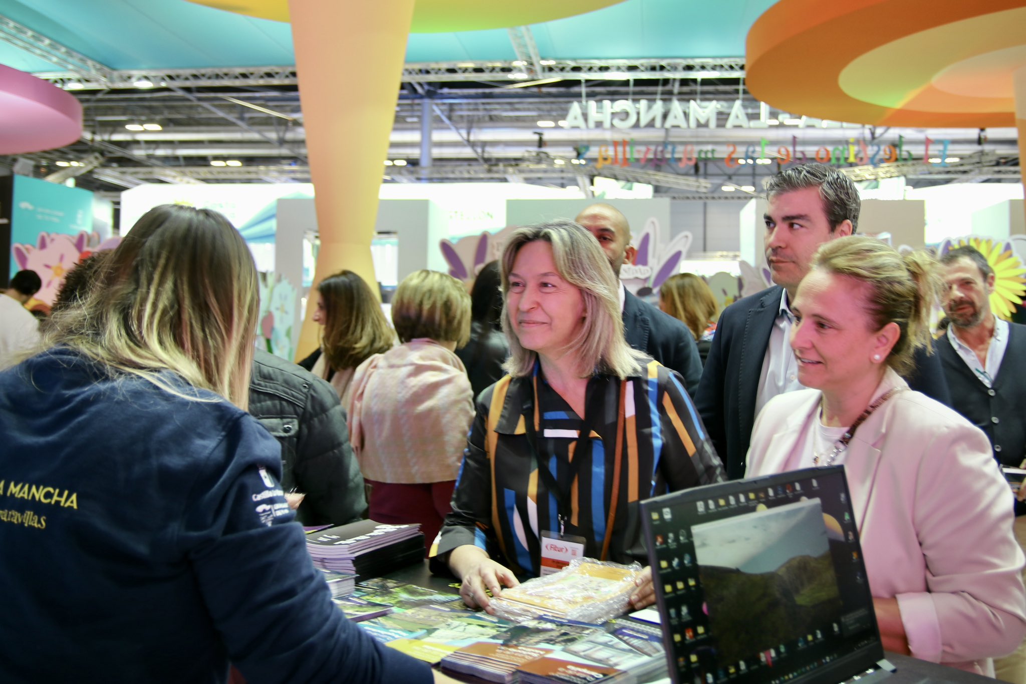 Guadalajara Deslumbra en FITUR: Gastronomía, Folklore e Innovación Tecnológica en un Destino Único