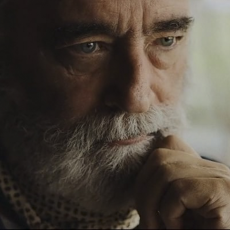 Escarramán Teatro lleva "El perro del hortelano" a Italia: ¡No te pierdas esta gira llena de talento español!