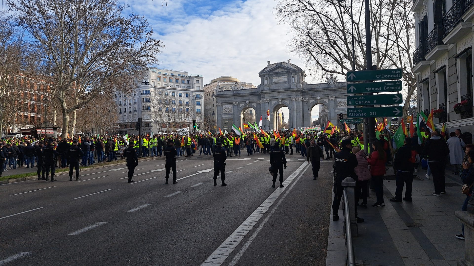 Organizada por Unión de Uniones: La tractorada de agricultores hacia Madrid enfrenta obstáculos y triunfos