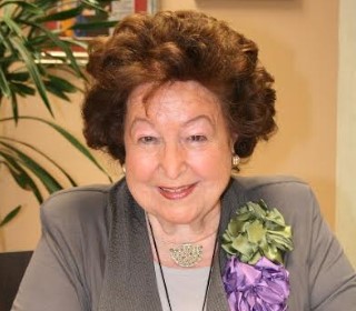 Lanzamiento de la Biblioteca Virtual “Antonia Heredia” por el Archivero de Horche