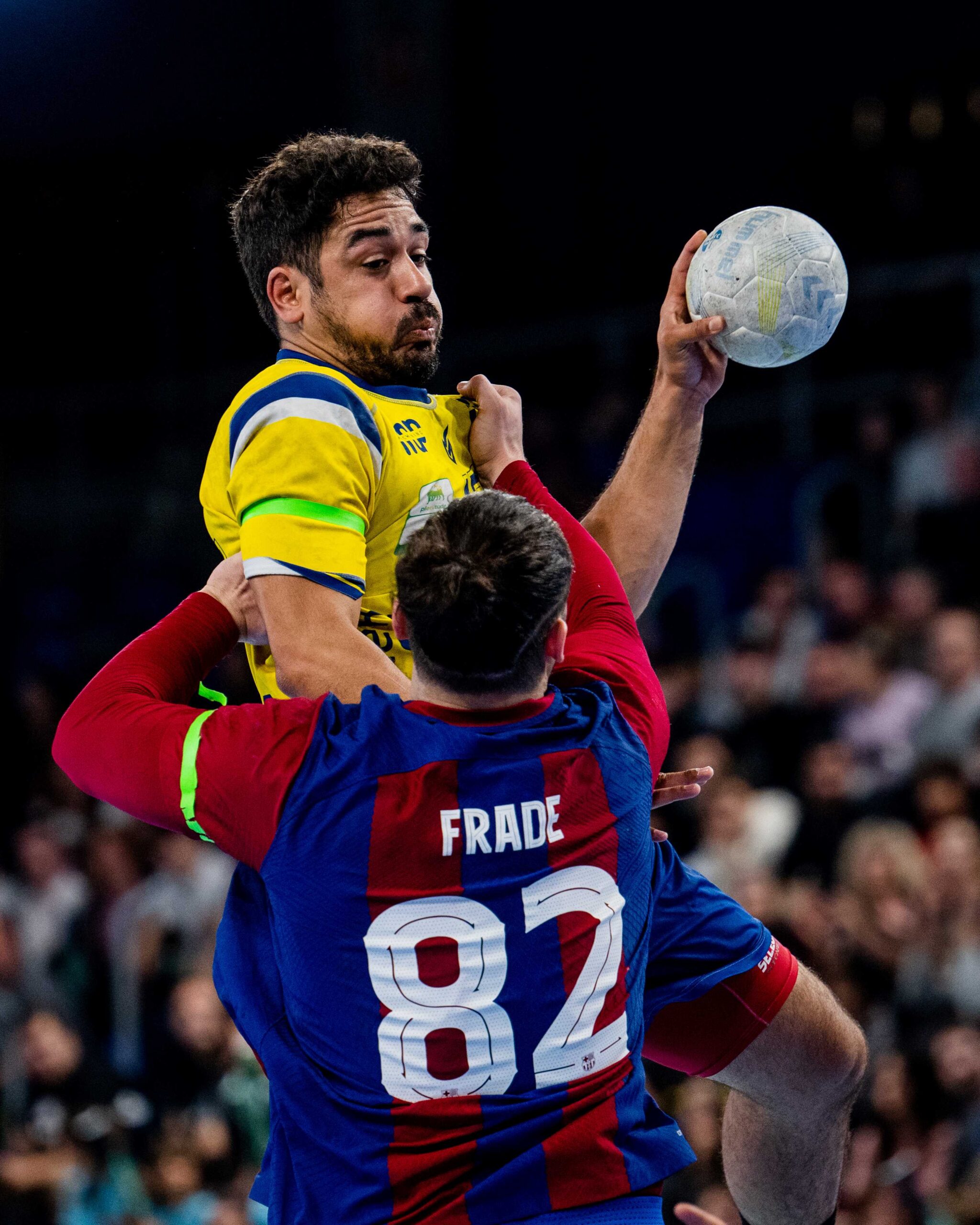 ASOBAL y la AECC unen fuerzas en ‘Brazaletes de Esperanza’ para luchar contra el cáncer