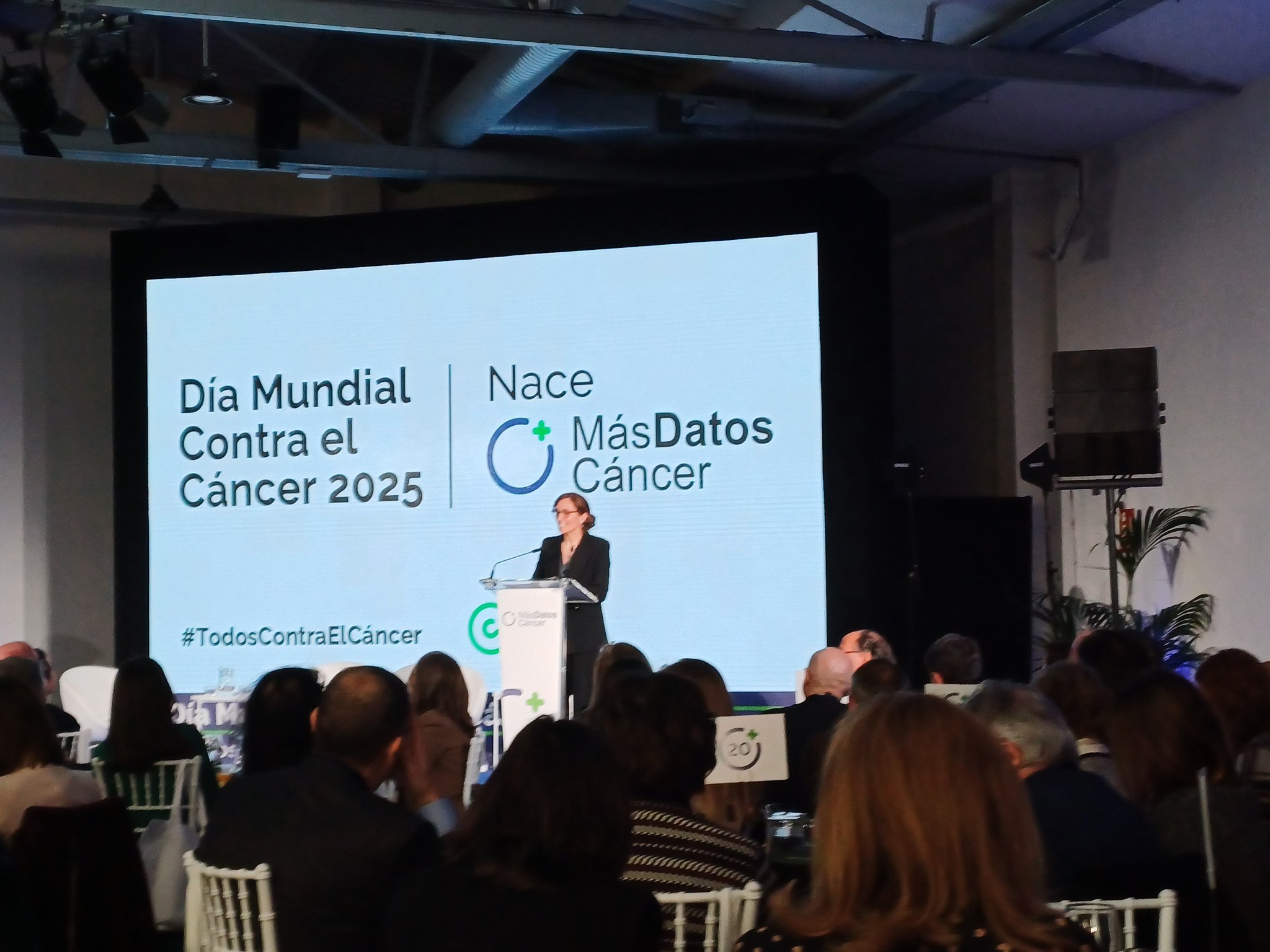 El cáncer no discrimina y tenemos que seguir avanzando en conocimiento, como comparte @Monica_Garcia_G de @sanidadgob porque los datos son de la ciudadanía y tienen que ponerse a disposición de ciudadanos e investigadores @ContraCancerEs