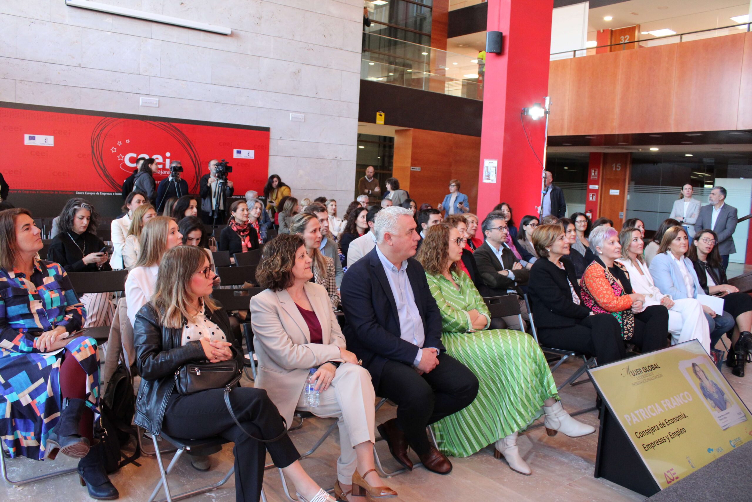 Castilla-La Mancha impulsa el liderazgo femenino en la internacionalización y la economía global con el programa Internacionaliza Mujer