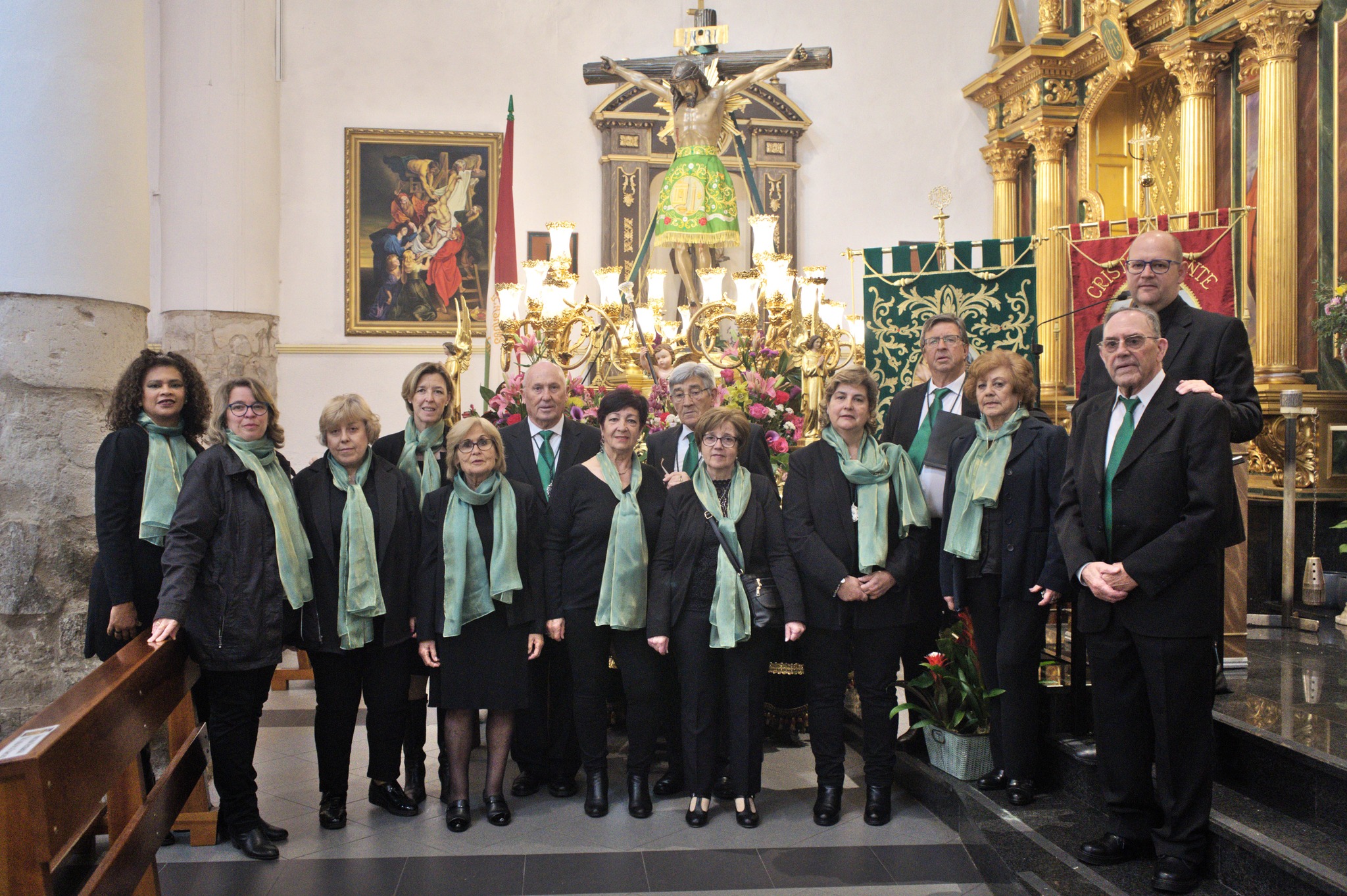 Misa del Santo Cristo y vermouth de la Hermandad