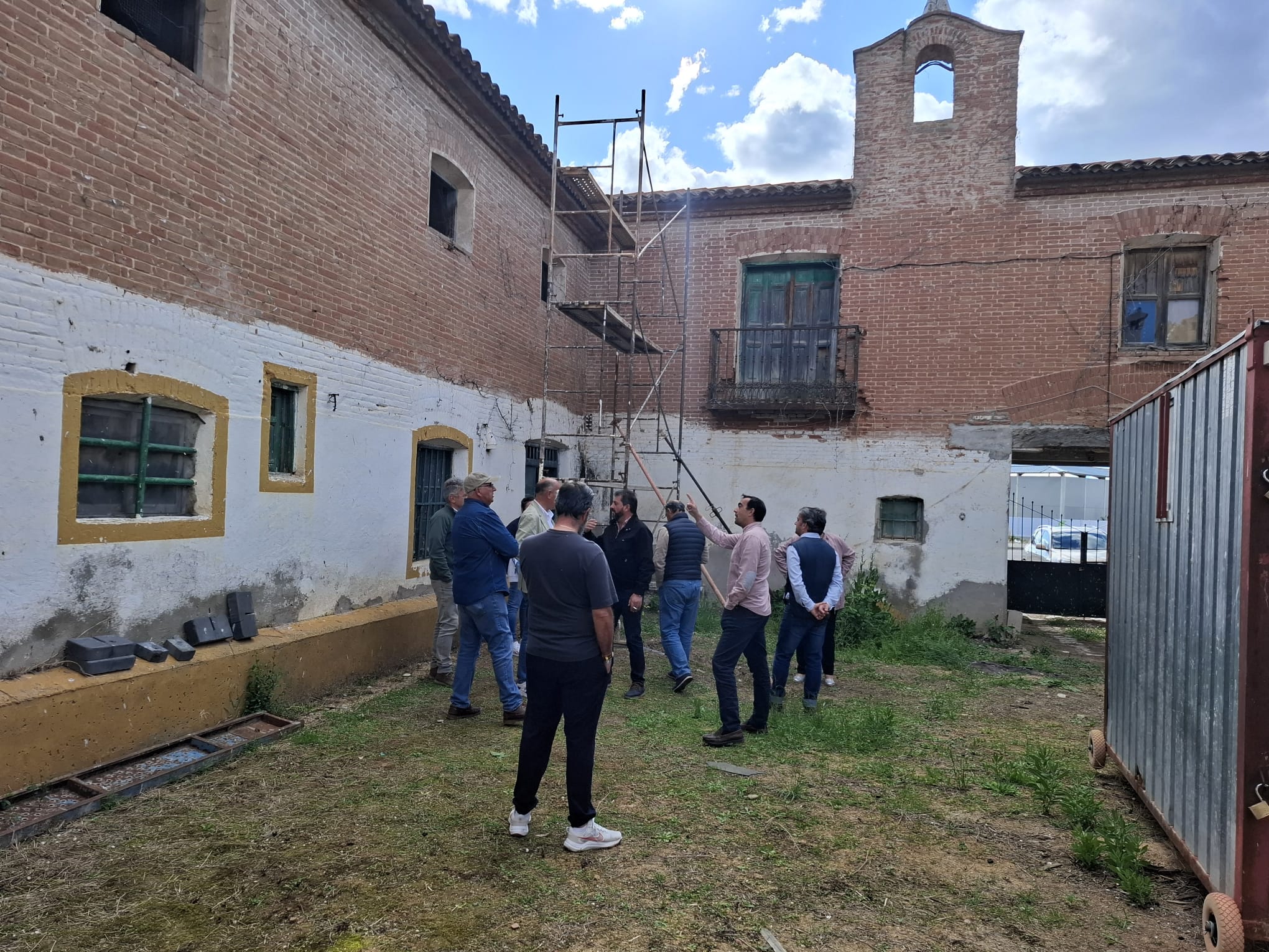 El caserío de Albolleque revive: una alianza vecinal y municipal impulsa su rehabilitación