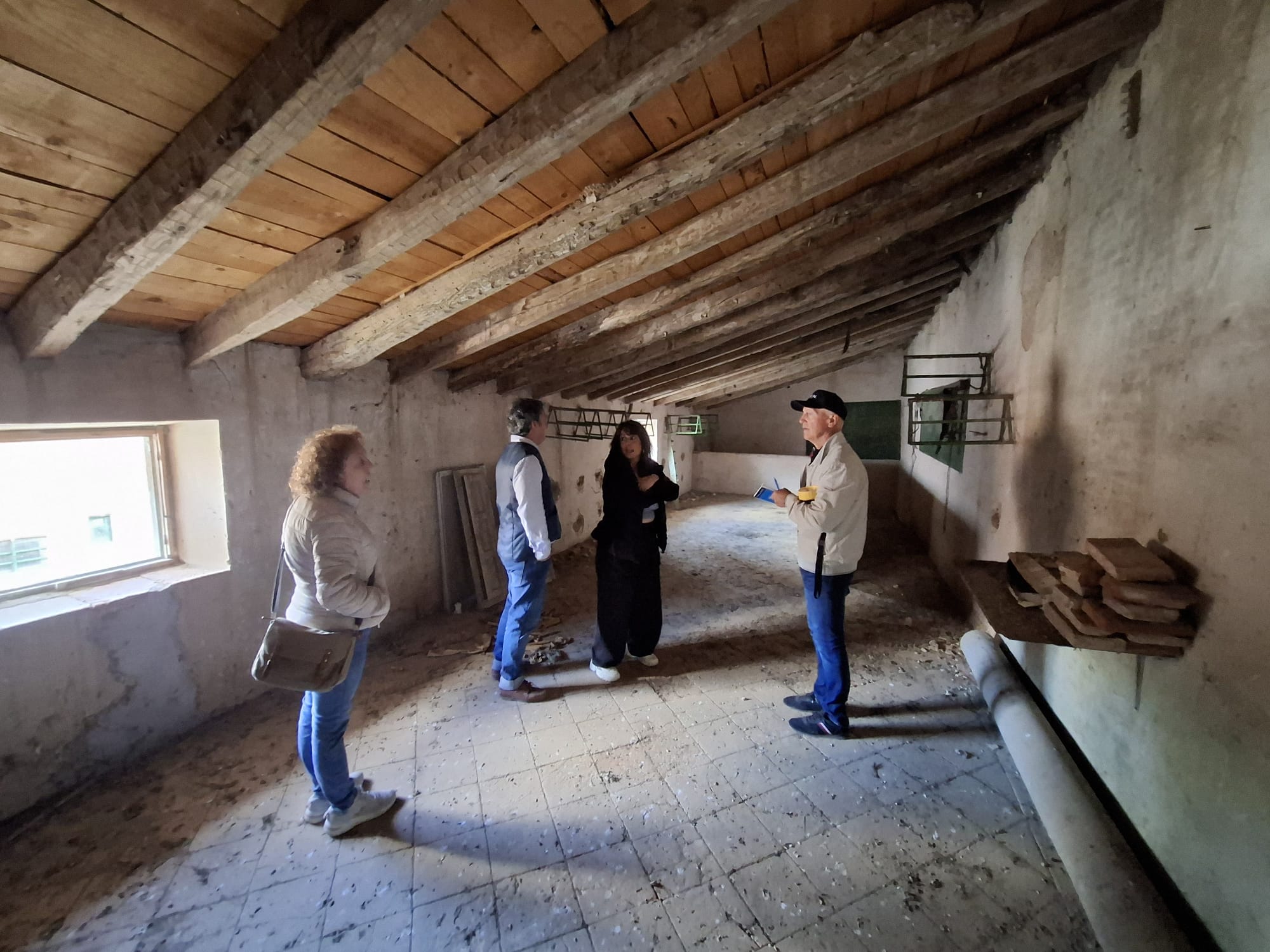 El caserío de Albolleque revive: una alianza vecinal y municipal impulsa su rehabilitación