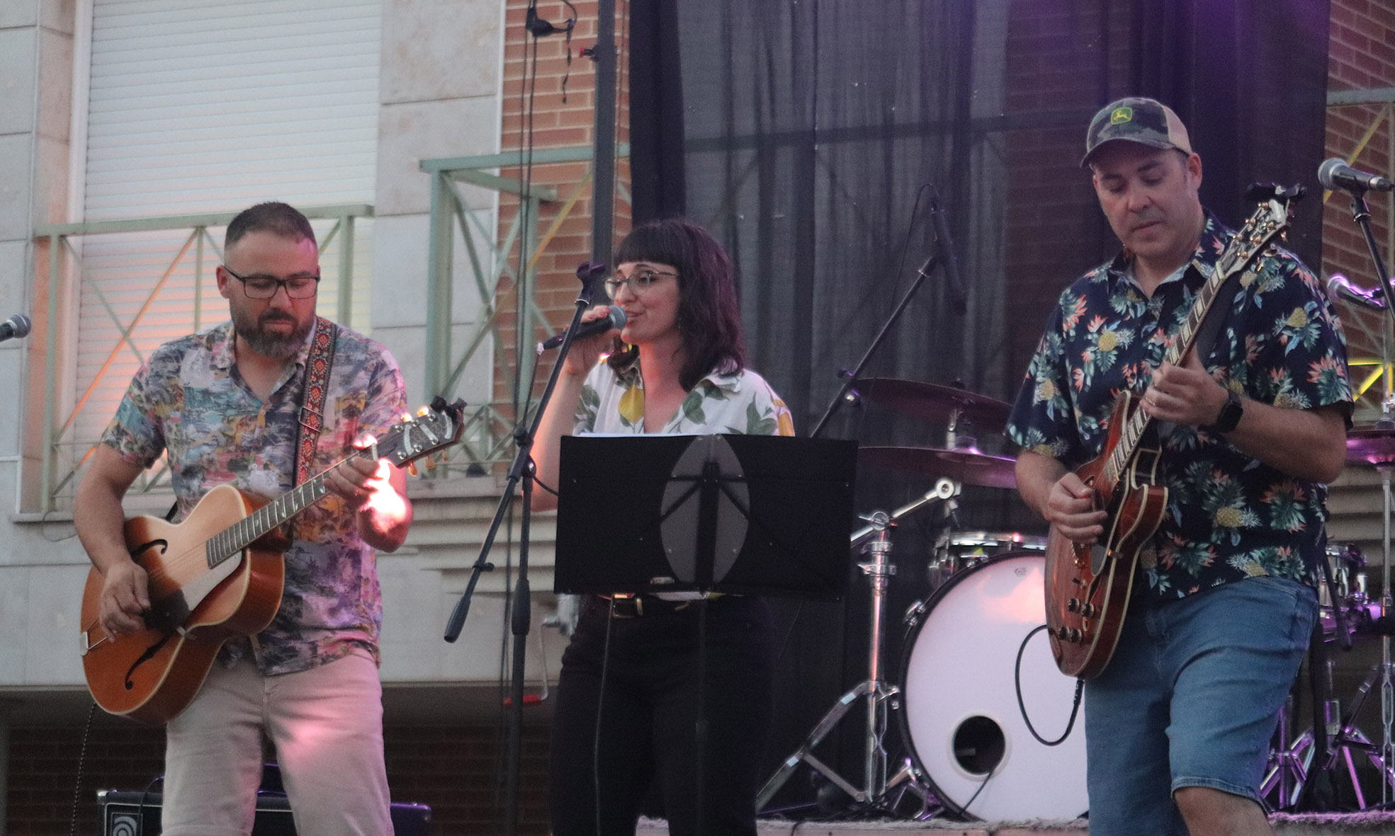 Drugos y Les Moliners clausuran las Noches Acústicas 2025 en Cabanillas con rock y blues de autor