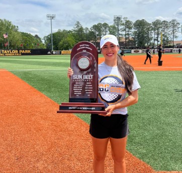 Elena Melich hace historia en el golf universitario desde Mississippi