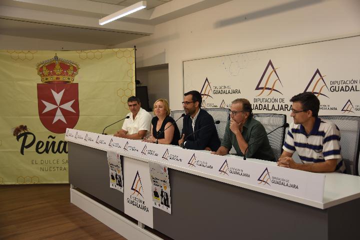 Leo Harlem recibirá ‘Su Peso en Miel de la Alcarria’ en Peñalver el 20 de septiembre, Fiesta de Interés Turístico Provincial