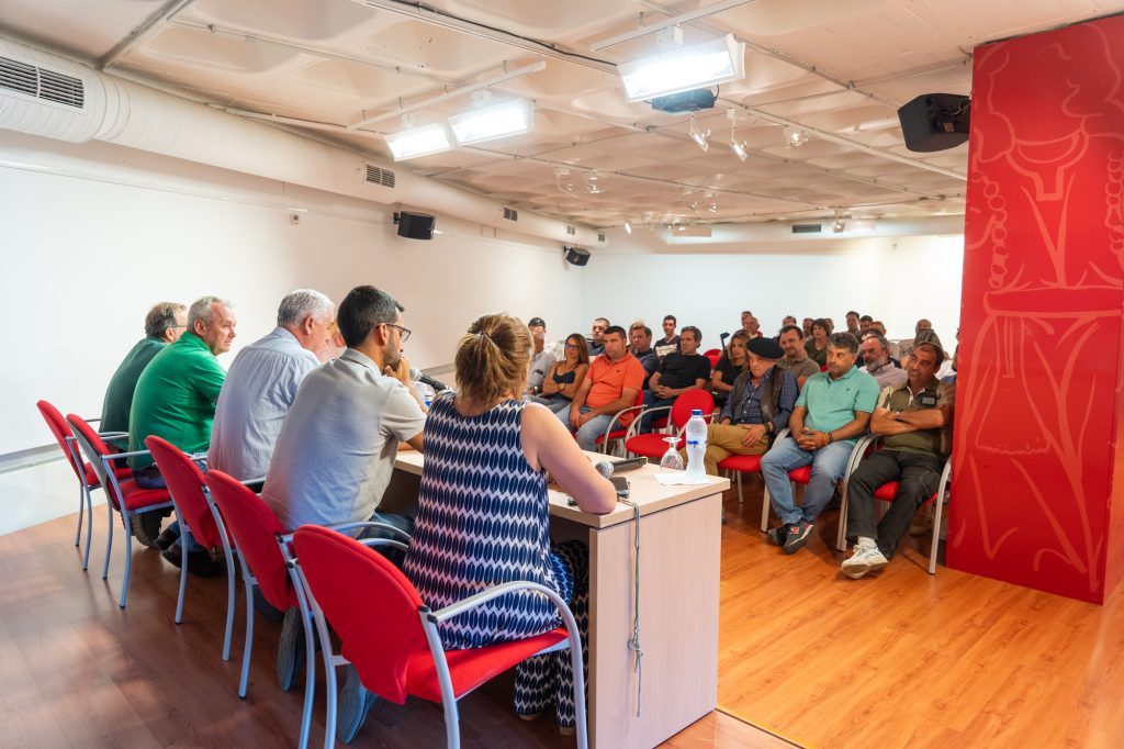Nuevas subvenciones para ganaderos de la Sierra Norte por ataques de lobos