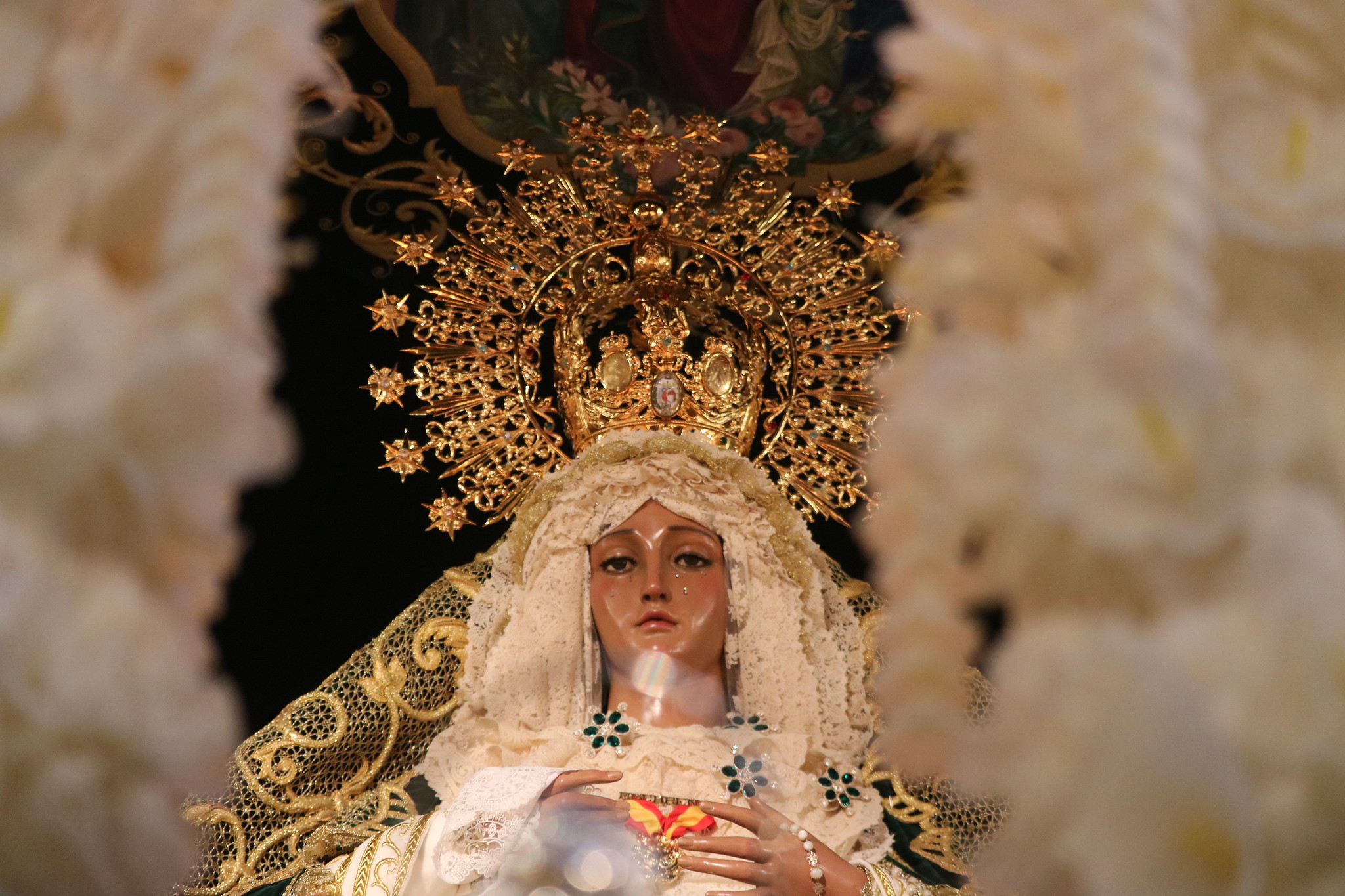 Ana Guarinos celebra con la Hermandad de la Esperanza Macarena el 75 aniversario en Guadalajara