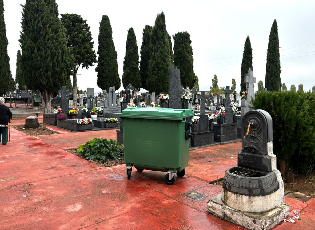 La Mancomunidad Vega del Henares refuerza la recogida de residuos durante Halloween y Todos los Santos