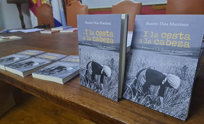 Presentación del libro ‘Y la cesta en la cabeza’ en Romancos destaca la memoria oral de La Alcarria